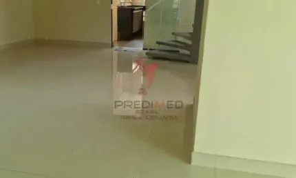 CA-2406 - Moderna casa com piscina e três suítes em local nobre