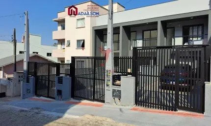Sobrados com 3 Dom e 3 banheiros à Venda, 105 m² por R$ 439.889,01