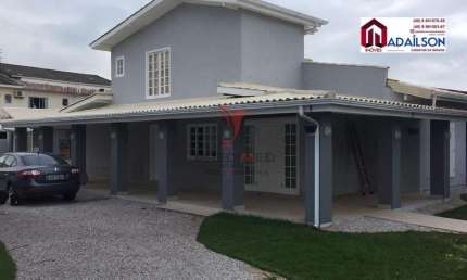 Casa com 3 Quartos e 3 suítes à Venda, 220 m² de área construída  Por R$950.000