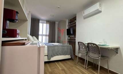 Vende-se flat na beira-mar do Bessa, com vista definitiva