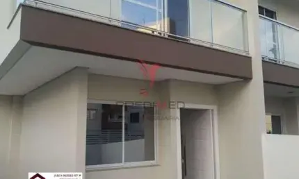 Lindo Sobrados com 3 Quartos e 3 banheiros à Venda, 112 m² por R$ 690.000