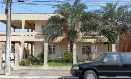 Casa à venda na Rua Adolfo Batschauer, 672, Dom Bosco, Itajaí
