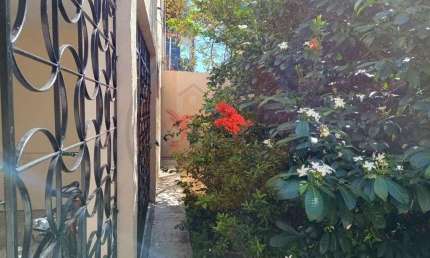 Casa de 2 Quartos, com quintal, no Bairro Vila velha. 1 Vaga de garagem