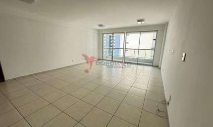 Vende-se apartamento no bairro de Tambaú, andar alto, super ventilado