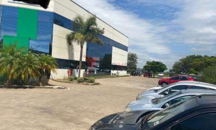 Prédio COMERCIAL/INDUSTRIAL com total segurança e tranquilidade