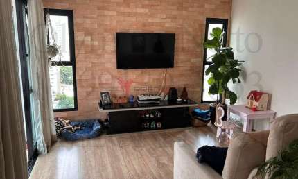 Apartamento com Sacada em Andar alto, na Vila Clementino, São Paulo