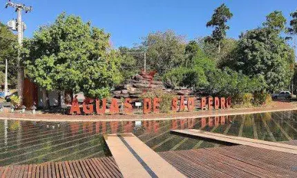 Vendo Excelente Terreno Comercial em Águas de São Pedro - SP