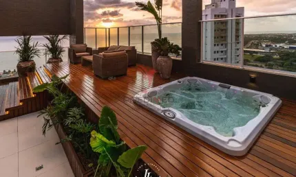 Cobertura  Alto Padrão, Cabo Branco, piscina,porteira fechada,,4 Suites,6 Vagas,Vista Mar!