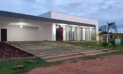 Casa de alto padrão com 4 Suites ,piscina, área gourmet, aquecimento,na Represa de Avaré