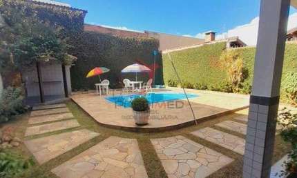 Excelente Sobrado de 4 Quartos, área Gourmet, Piscina na Vila Paraíba, Guaratinguetá