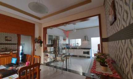 Casa com 3 quartos à venda no Portal das Colinas, Guaratinguetá  por R$ 1.300.000