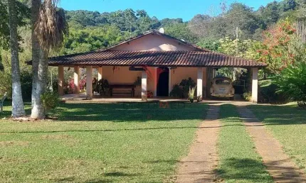 Chácara com quase 5 Alqueires, Pastagem, dois lagos, capela,no bairro Rio do Peixe