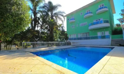 Casa Alto Padrão à Venda - Tremembé (8 dormitórios, com elevador)