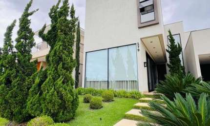 Sobrado com 4 dormitórios à venda, 355 m² por R$ 2.800.000,00 - Condomínio Alpha