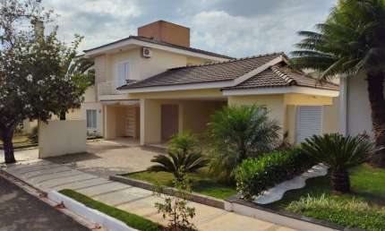 Sobrado com 3 dormitórios à venda, 347 m² por R$ 1.400.000 - Condomínio Lago da