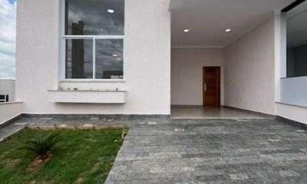 Casa com 3 dormitórios à venda, 133 m² por R$ 850.000,00 - Condomínio Villagio W