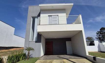 Sobrado com 3 dormitórios à venda, 126m por R$750.000,00 - Condomínio Villaggio