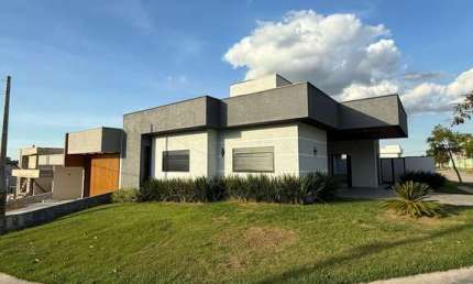Casa com 3 dormitórios à venda, 173 m por R$1.080.000,00 - Condomínio Campos do