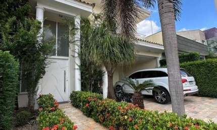 Sobrado com 3 dormitórios à venda, 234 m² por R$ 1.650.000,00 - Condomínio Ibiti
