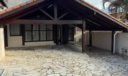 Casa em condomínio mobiliada 3 dorm para alugar na chácara jafet em mogi