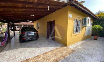 Casa com 3 dormitórios à venda, 119 m² por R$ 1.300.000,00 - Campeche - Florianópolis/SC