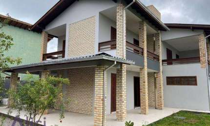 Casa com 3 dormitórios à venda, 260 m² por R$ 1.800.000,00 - Campeche - Florianópolis/SC
