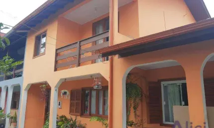 Casa com 6 dormitórios à venda, 198 m² por R$ 1.100.000,00 - Armação do Pântano do Sul - Florianópolis/SC