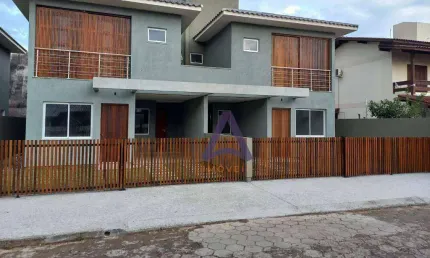 Casa com 3 dormitórios à venda, 121 m² por R$ 1.200.000,00 - Campeche - Florianópolis/SC