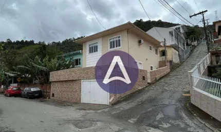 Casa com 4 dormitórios à venda, 208 m² por R$ 750.000,00 - Costeira do Pirajubaé - Florianópolis/SC