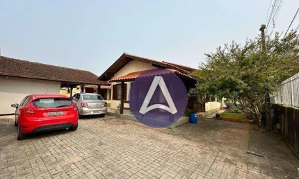 Casa com 3 dormitórios à venda, 234 m² por R$ 2.200.000,00 - Campeche - Florianópolis/SC