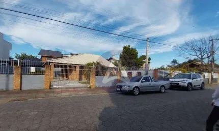 Casa com 3 dormitórios à venda, 120 m² por R$ 1.299.000,00 - Campeche - Florianópolis/SC