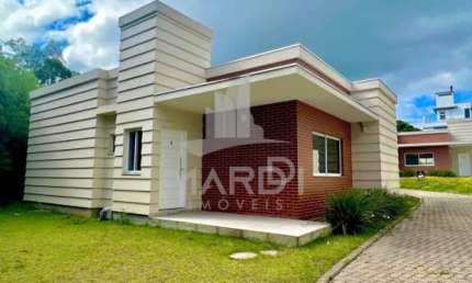 Casa em condomínio fechado com 3 quartos à venda na Rua Canísio Binsfeld, 228, Hípica, Porto Alegre por R$ 655.000