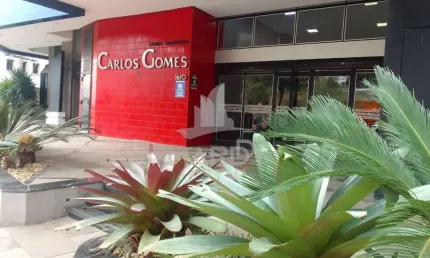 Sala comercial para alugar na Avenida Carlos Gomes, 1610, Três Figueiras, Porto Alegre por R$ 3.900
