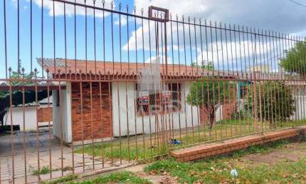Casa em condomínio fechado com 3 quartos à venda na Rua Jorge Simon, 247, Santa Tereza, Porto Alegre por R$ 400.000