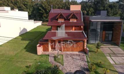 Casa em condomínio fechado com 3 quartos à venda na Avenida Juca Batista, 8000, Belém Novo, Porto Alegre por R$ 1.170.000