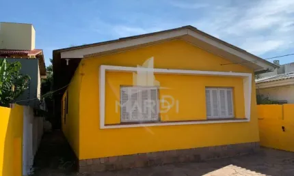 Casa com 2 quartos à venda na Avenida da Cavalhada, 4971, Cavalhada, Porto Alegre por R$ 480.000