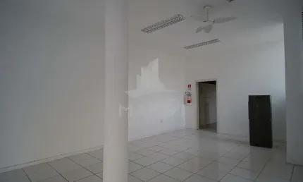 Ponto comercial à venda na Avenida Protásio Alves, 1734, Rio Branco, Porto Alegre por R$ 500.000