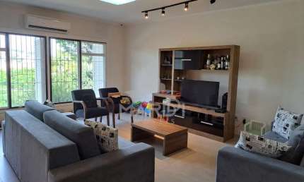 Casa com 5 quartos à venda na Rua Teixeira de Carvalho, 207, Medianeira, Porto Alegre por R$ 950.000