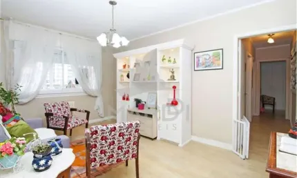 Apartamento com 3 quartos à venda na Rua José de Alencar, 761, Menino Deus, Porto Alegre por R$ 465.000