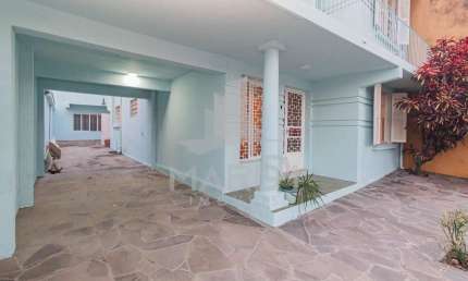 Casa com 6 quartos à venda na Rua São Francisco, 941, Santana, Porto Alegre por R$ 590.000