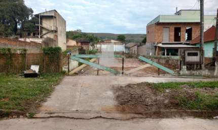 Terreno à venda na Avenida Quaraí, 318, Nonoai, Porto Alegre por R$ 300.000