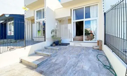 Casa com 2 quartos à venda na Avenida Altos do Santa Rita, 299, Aberta dos Morros, Porto Alegre por R$ 370.000
