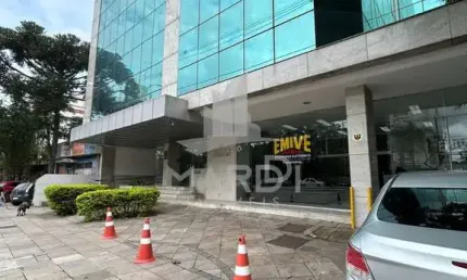 Ponto comercial para alugar na Avenida Carlos Gomes, 1859, Petrópolis, Porto Alegre por R$ 3.800