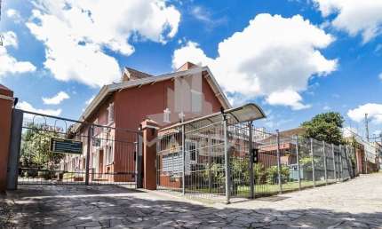 Casa em condomínio fechado com 3 quartos à venda na Avenida Arnaldo Bohrer, 184, Teresópolis, Porto Alegre por R$ 575.000