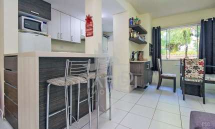 Apartamento com 3 quartos à venda na Rua Mura, 250, Espírito Santo, Porto Alegre por R$ 249.000