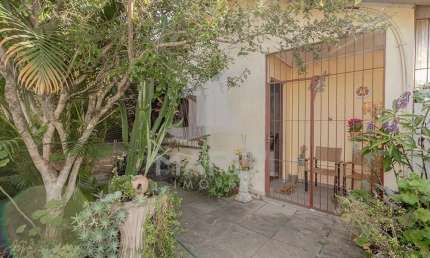 Casa com 4 quartos à venda na Rua Olegário Dias Maciel, 405, Espírito Santo, Porto Alegre por R$ 360.000