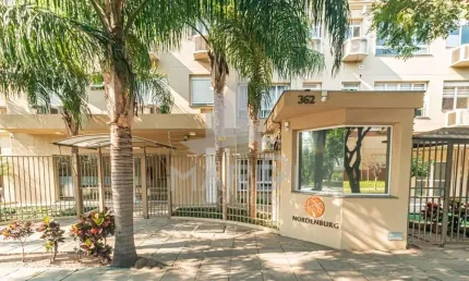 Apartamento com 3 quartos à venda na Rua Itapeva, 362, Passo da Areia, Porto Alegre por R$ 699.000