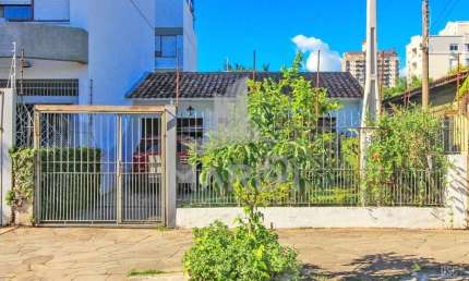 Casa com 3 quartos à venda na Rua Domingos Crescêncio, 867, Santana, Porto Alegre por R$ 650.000