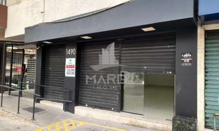 Ponto comercial para alugar na Avenida Cristóvão Colombo, 1490, Floresta, Porto Alegre por R$ 3.200