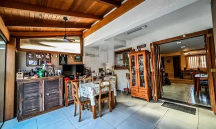 Casa em condomínio fechado com 2 quartos à venda na Avenida Edgar Pires de Castro, 1286, Aberta dos Morros, Porto Alegre por R$ 369.000